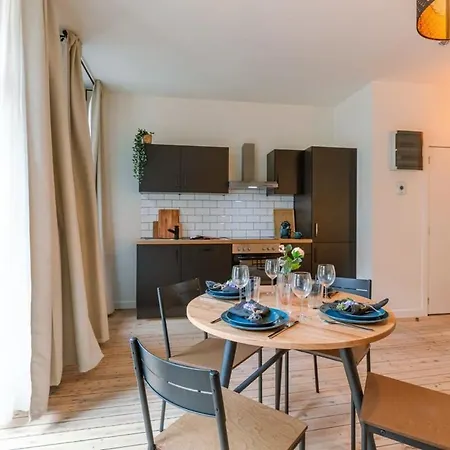 Huswell - Spacious And Warmly Furnished Appartement *
